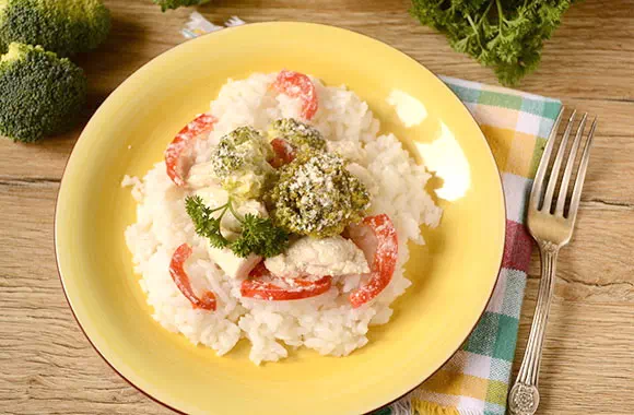 Куриное филе с брокколи в сметане на сковороде - простой рецепт с пошаговыми фото
