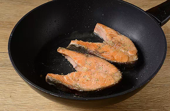 Пожарить красную рыбу на сковороде рецепт с фото вкусно пошагово как вкусно