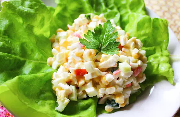 Крабовый салат с яйцами - пошаговый рецепт с фото