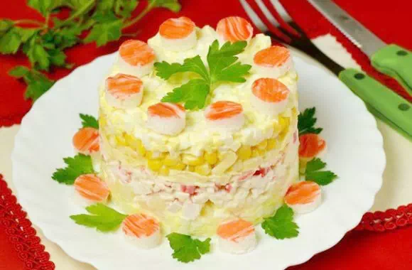 Крабовый салат с ананасами - пошаговый рецепт с фото