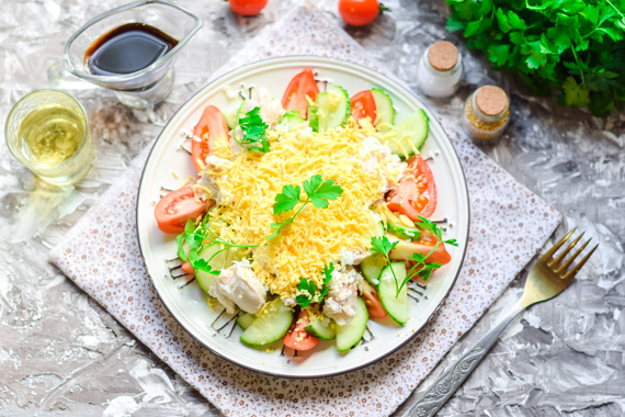 Салат с курицей и соевым соусом - классический рецепт с фото