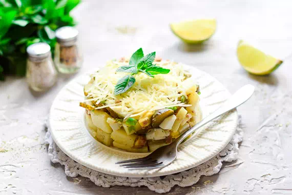 Салат с тунцом и картофелем - оригинальный рецепт с пошаговыми фото
