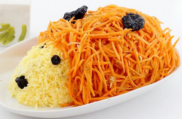 Салат "Ежик" с корейской морковкой и курицей