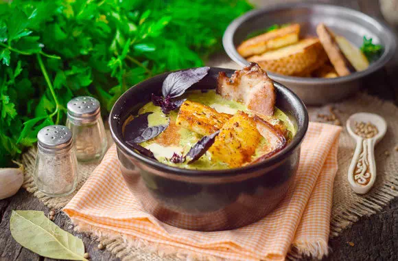 Вкуснейший крем-суп на курином бульоне со шпинатом - рецепт с пошаговыми фото