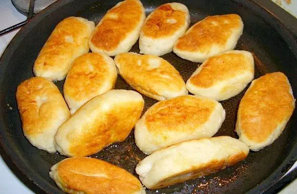 Пирожки с мясом жареные на сковороде
