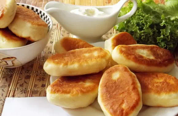 Пирожки с картошкой - классический рецепт с фото