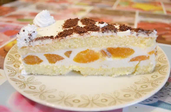 Бисквитно-творожный торт