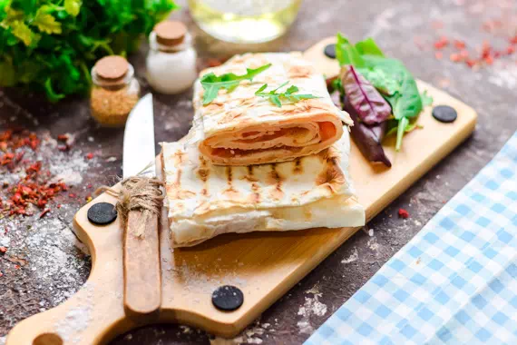 Лаваш с сыром и помидорами на сковороде - простой рецепт с пошаговыми фото