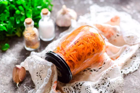 Салат из моркови на зиму - классический рецепт с пошаговыми фото