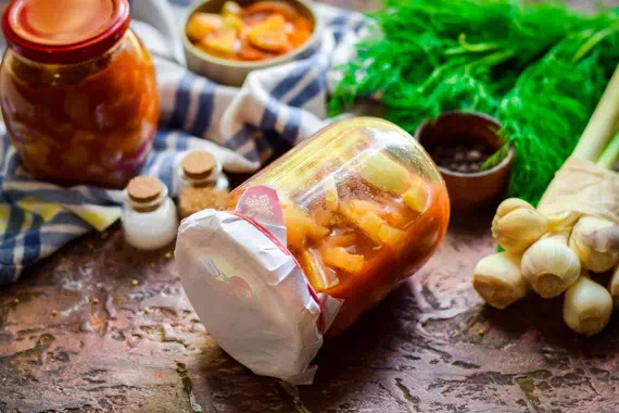 Салат из кабачков с томатной пастой зиму - простой пошаговый рецепт с фото