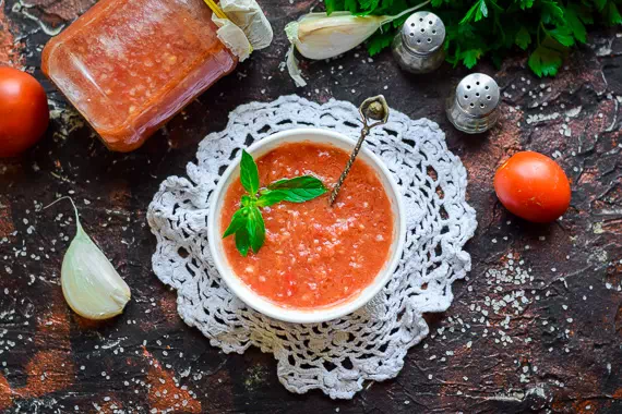 Аджика из помидоров и чеснока - простой рецепт с пошаговыми фото