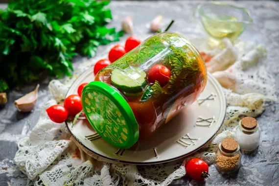 Очень вкусные нарезанные огурцы в томате на зиму - простой пошаговый рецепт с фото