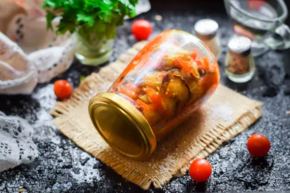 Кабачки и баклажаны в томатном соусе на зиму - оригинальный рецепт с пошаговыми фото