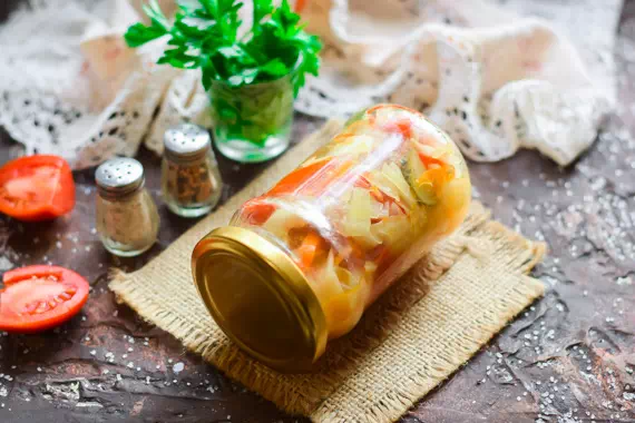 Салат «Охотничий» с капустой и огурцами на зиму - простой рецепт с пошаговыми фото