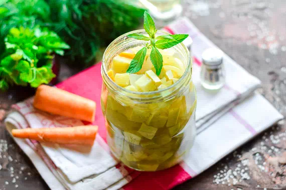 Пикантный салат из кабачков, моркови и лука на зиму - оригинальный рецепт с фото