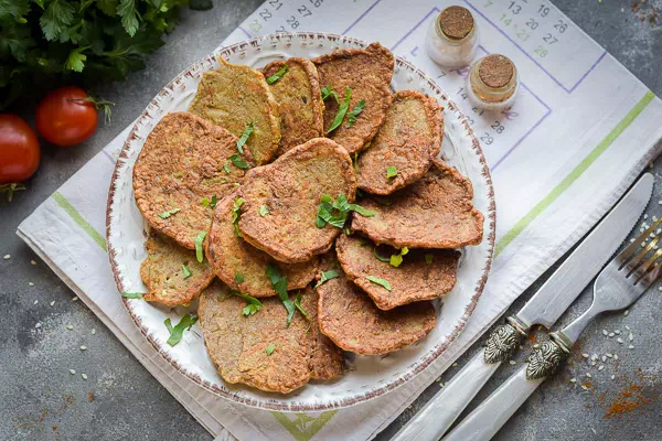 Печеночные оладьи с манкой - классический рецепт с пошаговыми фото