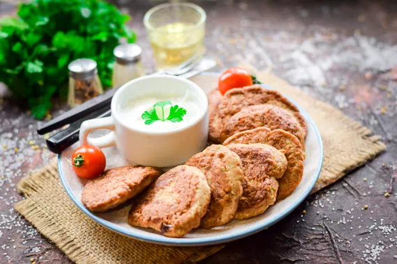 Печеночные оладьи из куриной печени - классический рецепт с фото