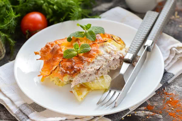 Мясо по-французски из свинины в духовке - классический рецепт с пошаговыми фото