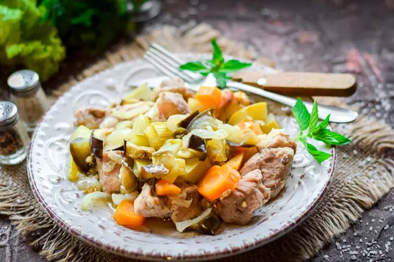 Свинина с овощами в рукаве в духовке — классический рецепт с пошаговыми фото
