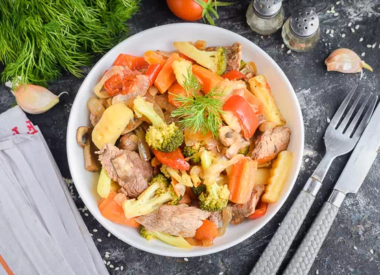 Мясо с овощами на сковороде - простой рецепт с пошаговыми фото
