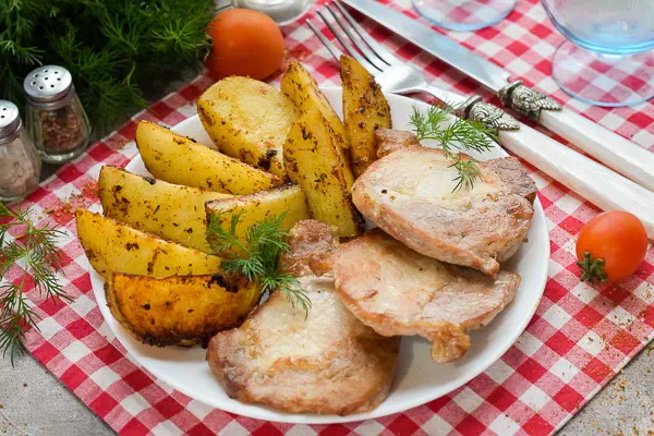 Картошка по-деревенски с мясом - очень простой рецепт с пошаговыми фото