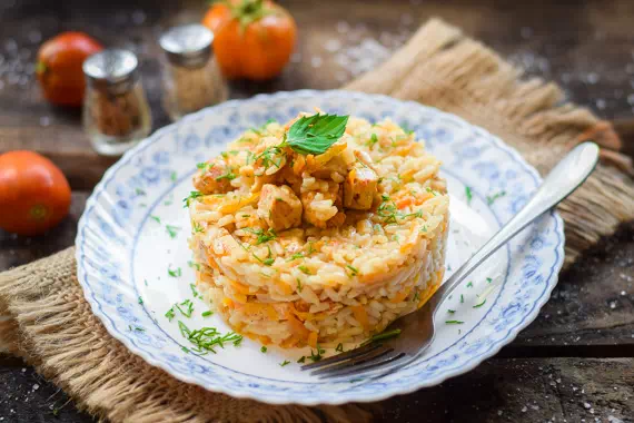 Вкуснейший рис с курицей на сковороде - очень простой рецепт с пошаговыми фото