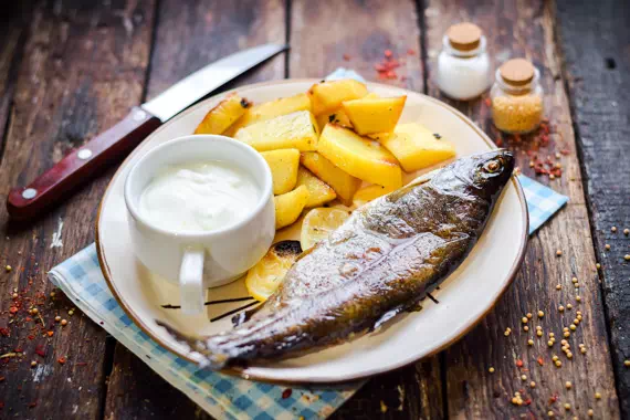 Рыба с картошкой в духовке - классический рецепт с пошаговыми фото