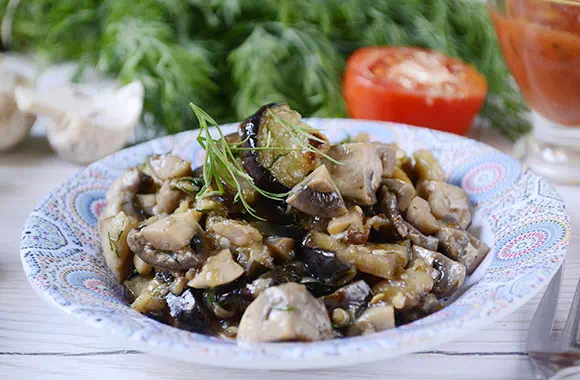 Баклажаны жареные с грибами - оригинальный рецепт с пошаговыми фото