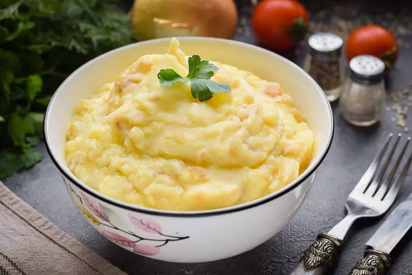 Картофельное пюре с жареным луком - классический рецепт с пошаговыми фото