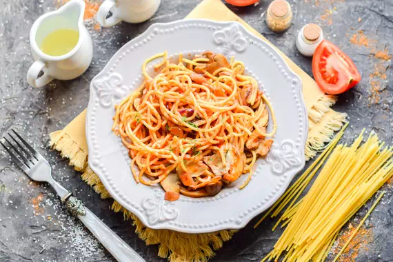 Очень вкусные спагетти с грибами за 25 минут - простой пошаговый рецепт с  фото
