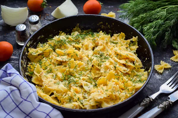 Макароны с сыром и яйцом на сковороде - быстрый рецепт с пошаговыми фото
